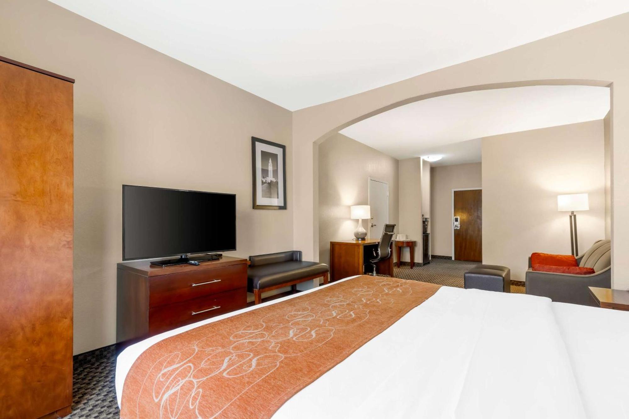 Comfort Suites Port Allen - Baton Rouge Екстериор снимка