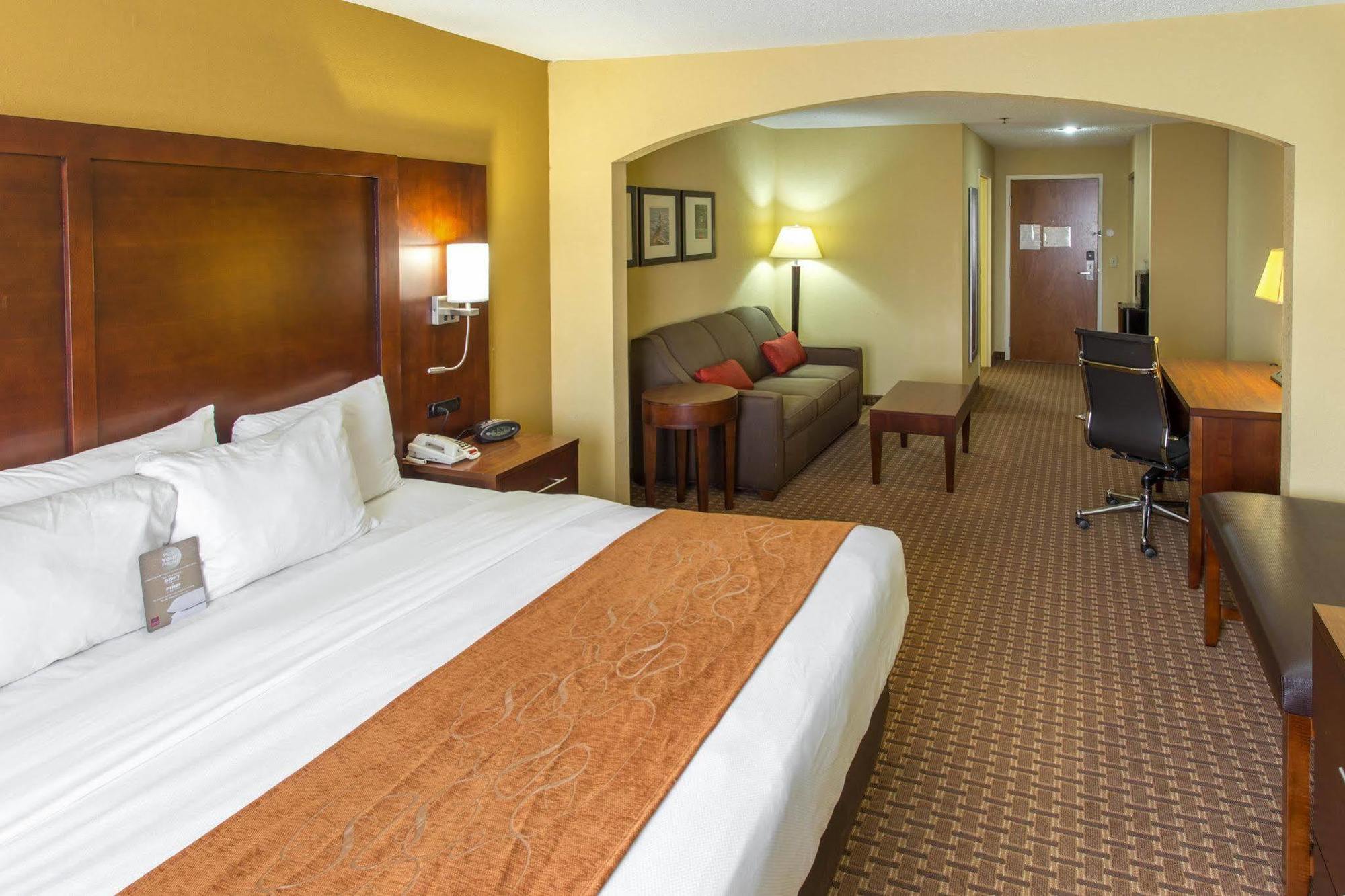 Comfort Suites Port Allen - Baton Rouge Екстериор снимка